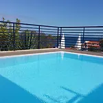 公寓式酒店 马尔露台套房酒店 4*