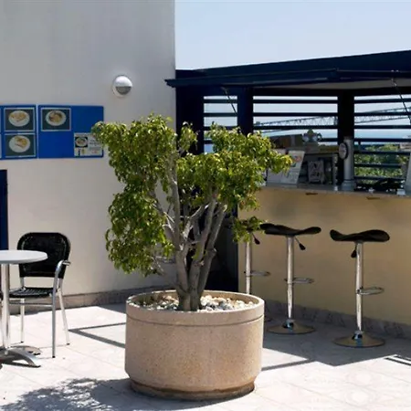 Hotel apartamentowy Terrace Mar Funchal (Madeira)